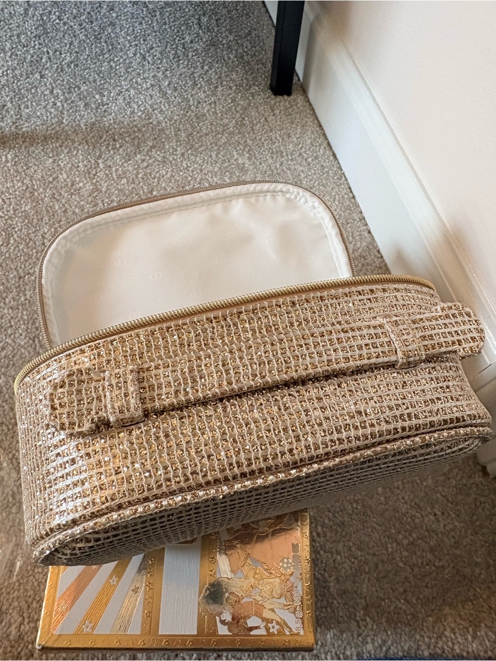 Dior Beauty Gold Metallic Makeup Pouch - Picture 4 of 5